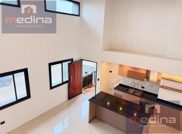 Casa · 140m² · 3 Ambientes · 2 Cocheras · Venta de Duplex 3 Ambientes en Chilavert