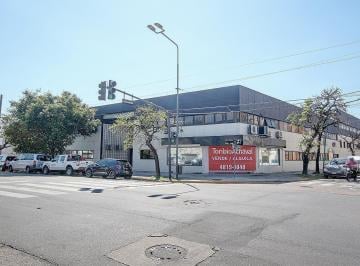 Depósito · 8100m² · Imagen Corporativa con Salida a 4 Calles Diversos Usos