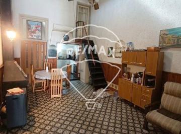 Casa · 142m² · 7 Ambientes · Casa Al Frente Bario Sur