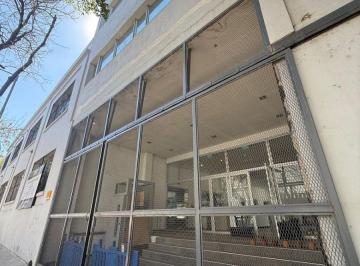 Depósito , Parque Patricios · Propiedad en Alquiler con Oficinas, Parque Patricios.