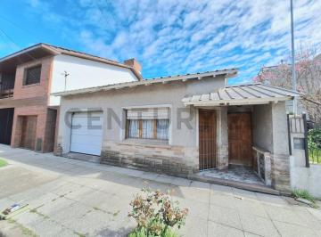 Casa · 88m² · 2 Ambientes · 1 Cochera · Casa en Zona Chauvin