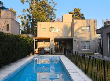 Casa · 240m² · 5 Ambientes · 3 Cocheras · Casa en Benavidez