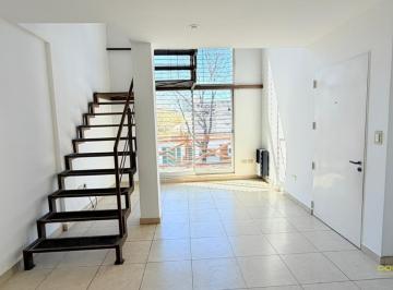 PH · 50m² · 2 Ambientes · 1 Cochera · Alquiler PH en Dúplex 2 Ambientes – Mataderos