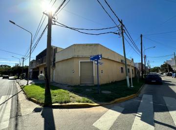 Casa · 170m² · 4 Ambientes · Casa en Villa Madero Excelente Esquina con Frente