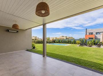 Casa · 130m² · 4 Ambientes · 3 Cocheras · Venta Casa 4 Ambientes en Una Sola Planta con Pileta en Maschwitz