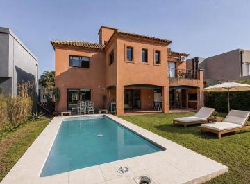 Casa · 182m² · 5 Ambientes · 1 Cochera · Casa | 5 Ambientes | Estilo Colonial | Haras María Victoria
