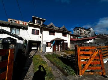 Casa · 180m² · 7 Ambientes · 2 Cocheras · Casa en Venta en El Centro de Bariloche