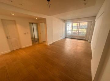 Departamento de 3 ambientes, Palermo · Semipiso de Categoría 3 Ambientes con Dependencia y Cochera Fija - Al Frente con Balcón - Amenities