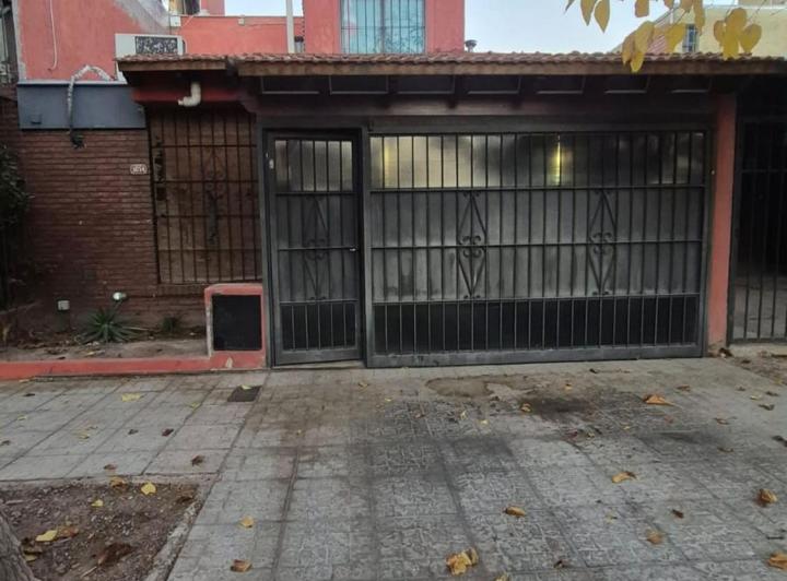 Casa · 120m² · 7 Ambientes · 1 Cochera
