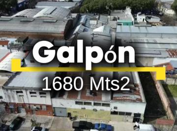 Bodega-Galpón · 1680m² · Se Vende Galpon (1680 M&sup2;) Mataderos