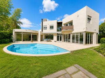 Casa · 298m² · 6 Ambientes · Casa Venta Entre Caminos Gonnet