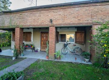 Casa · 85m² · 5 Ambientes · 3 Cocheras · Casa en Venta 5 Amb. Barriopavon - Exaltacion de Cruz
