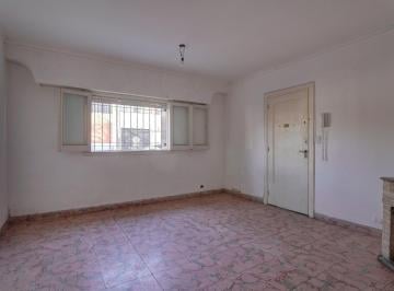 Departamento · 63m² · 3 Ambientes · Venta | Departamento 3 Ambientes | Planta Baja | Frente | Patio | Floresta
