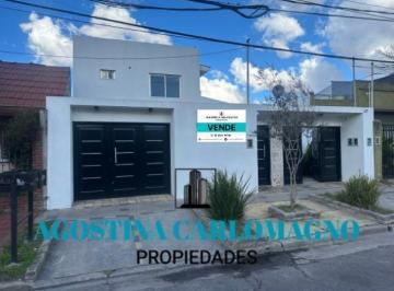 PH · 75m² · 3 Ambientes · 1 Cochera · PH en Duplex 3 Ambientes con Cochera