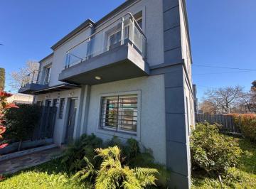 Departamento de 3 ambientes, Almirante Brown · Departamento de 130 m² con 2 Dorm. Excelente Ubicación Jose Mármol!
