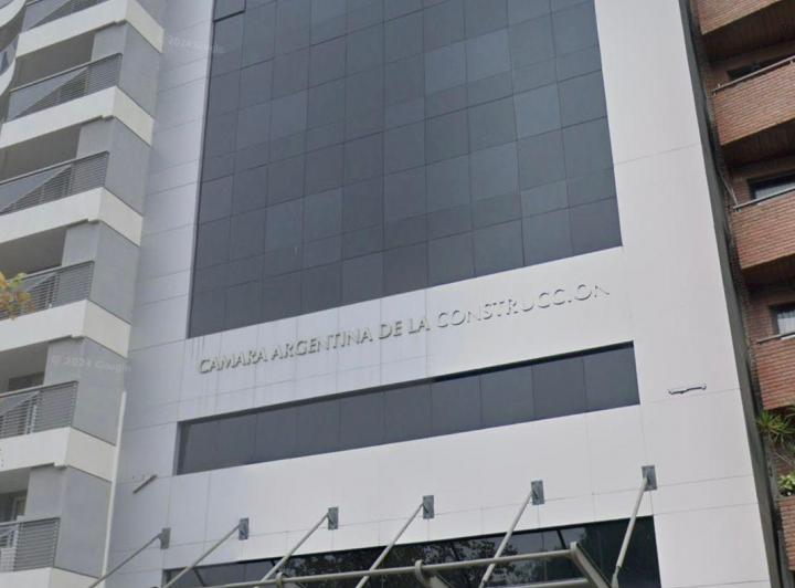 Oficina comercial · 160m² · 10 Ambientes · 1 Cochera