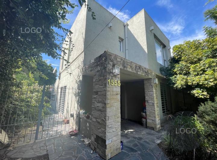 Casa · 130m² · 5 Ambientes · 2 Cocheras