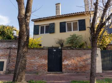 Casa · 170m² · 7 Ambientes · Venta Casa en Acassuso, Andrade Al 500