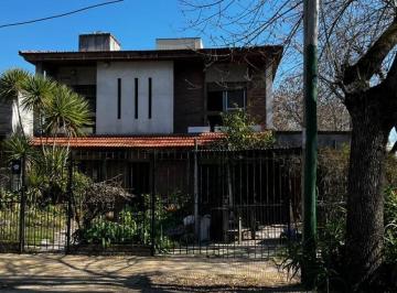 Local comercial · 173m² · 4 Ambientes · 2 Cocheras · Casa en Esquina Para Alquiler Comercial en Ituzaingó Norte Ideal Gastronomia