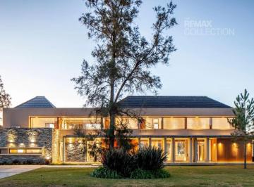 Casa · 425m² · 9 Ambientes · 6 Cocheras · Casa en Venta Saint Thomas Este Oeste Canning