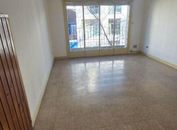 PH de 3 ambientes, Villa Ortuzar · Muy Buen PH 3 Amb con Balcón Corrido