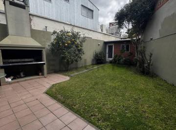 Casa · 166m² · 4 Ambientes · Casa 4 Ambientes con Jardín, Patio, Parrilla y Terraza – Excelente Estado – Villa del Parque