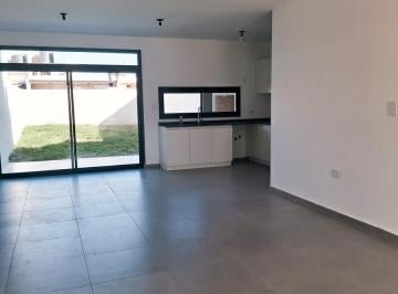 Casa · 114m² · 5 Ambientes · 2 Cocheras · Duplex en Venta de 3 Dorm. - Docta Av