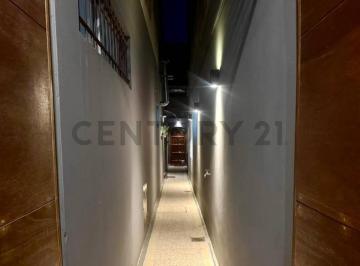 PH · 105m² · 5 Ambientes · PH en Paternal, 5 Amb 2 Baños Completos, 1 en Suite, Reciclado a Nuevo, Tipo Duplex con Patio Intern
