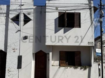 Casa · 93m² · 5 Ambientes · 2 Cocheras · Venta Duplex 3 Dorm. - Zona Sur, Santa Fe