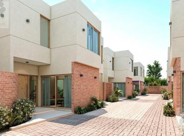 PH · 127m² · 5 Ambientes · 1 Cochera · En Venta Casa PH en Condominio, Ituzaingo Norte!