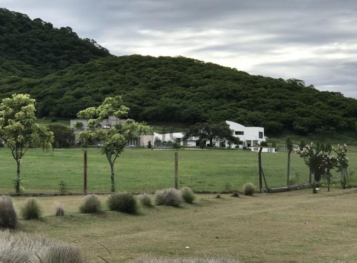 Terreno · 801m²