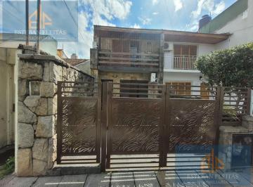 PH · 82m² · 4 Ambientes · 1 Cochera · PH en Venta de 4 Ambientes con Cochera Ramos Mejia