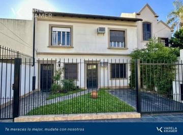 Casa · 267m² · 4 Ambientes · 1 Cochera · Casa en Venta en Martinez