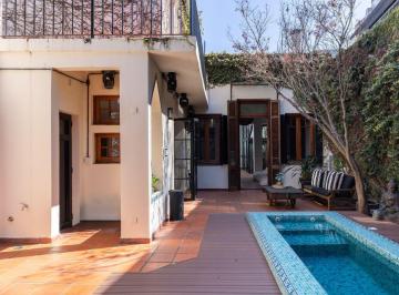 Casa · 210m² · 3 Dormitorios · Thames y El Salvador