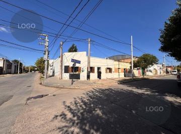 Local comercial · 1000m² · Venta de 2 Casas, 2 Galpones y 1 Lote en Barrio San Vicente. Cordoba