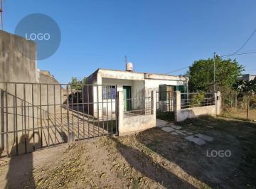 Casa · 25m² · 5 Ambientes · Venta Casa Mas Departamento en Malvinas Argentina. Cordoba