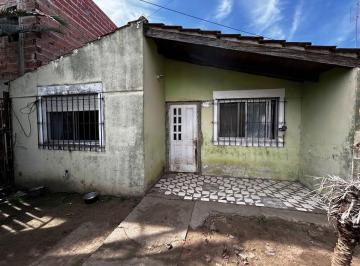 Casa · 58m² · 3 Ambientes · 2 Cocheras · Casa en Venta Garín 200 m² de Lote Gran Potencial