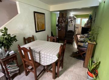 PH · 64m² · 3 Ambientes · 1 Cochera · PH en Castelar Norte