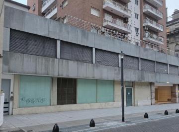Local comercial · 470m² · Local en Alquiler, Monserrat
