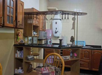PH · 70m² · 4 Ambientes · 1 Cochera · Venta PH 4 Amb Patio Lav Cochera Parque Chacabuco