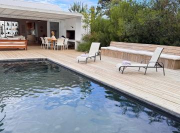 Casa · 10m² · 6 Ambientes · 2 Cocheras · Casa en Pinar del Faro, José Ignacio – Piscina y Departamento de Huéspedes