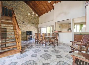 Casa · 169m² · 4 Ambientes · Propuesta de Permuta – Casa en Floresta, Caba Buscamos Casa con Terreno en San Martín de Los Andes /