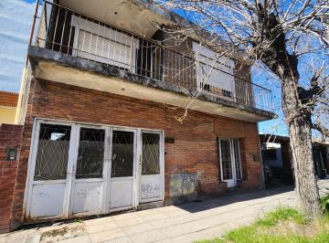 Casa · 160m² · 4 Ambientes · 1 Cochera · Casa a Reciclar a La Venta en San Miguel