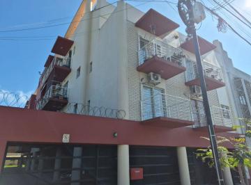 Departamento de 2 ambientes, Parque Avellaneda · Parque Avellaneda - Departamento - 2 Ambientes - Balcon - Vista Al Parque