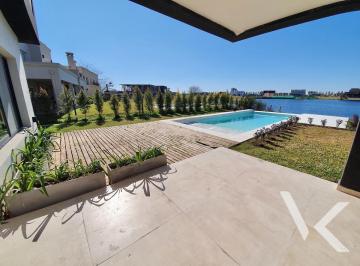 Casa · 273m² · 4 Ambientes · 4 Cocheras · Casa en Venta en Escobar - Barrio San Matias