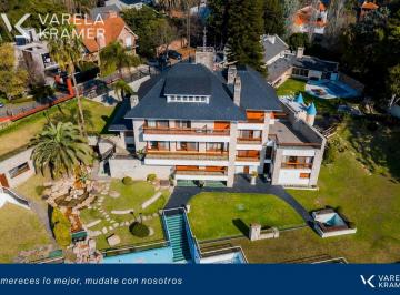 Casa · 1788m² · 12 Ambientes · 17 Cocheras · Casa en Venta en San Fernando
