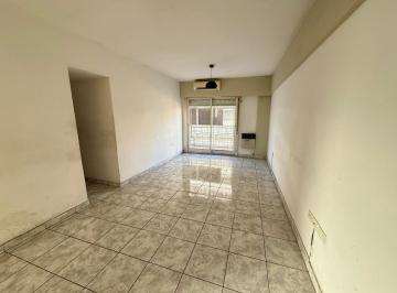 Departamento · 66m² · 4 Ambientes · 1 Cochera · Departamento 4 Ambientes con Cochera en San Martin Ctro.