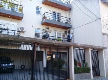 Departamento · 65m² · 3 Ambientes · 1 Cochera · Departamento 3 Ambientes con Patio y Cochera