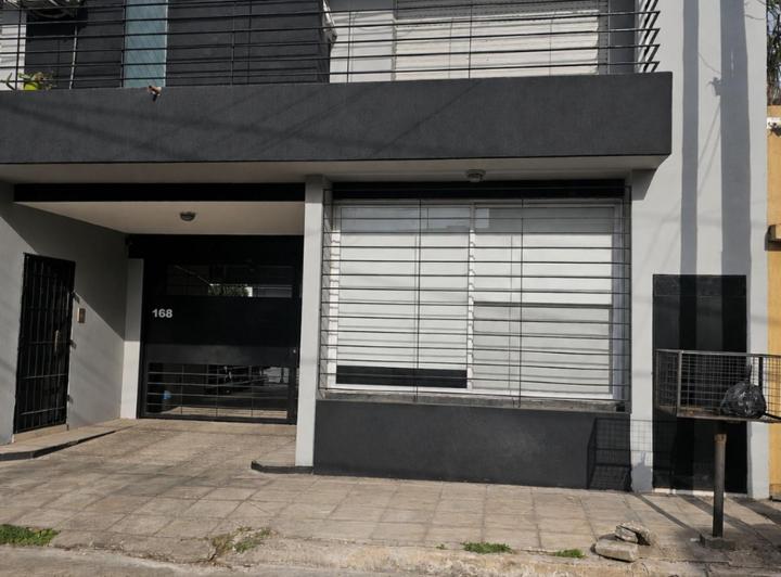 Casa · 83m² · 4 Ambientes · 1 Cochera