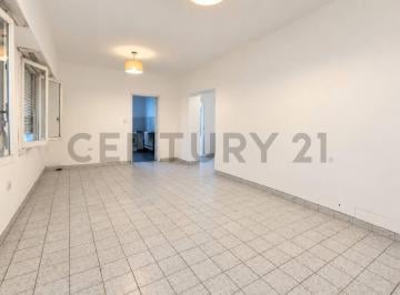 PH · 94m² · 3 Ambientes · 1 Cochera · Venta de PH de 3 Ambientes con Cochera y Patio, San José, Mar del Plata.